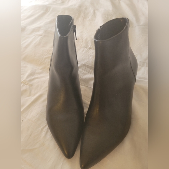 Banana Republic Shoes - Banana Republic Booties